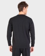 Sudadera de hombre cerrada con cuello redondo.