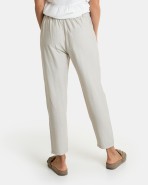 Pantalón tobillero de mujer en color beige