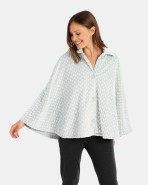 PONCHO DE MUJER EN TEJIDO POLAR CON RELIEVE ESPIGA