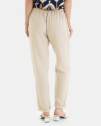 Pantalón tobillero de mujer en color beige